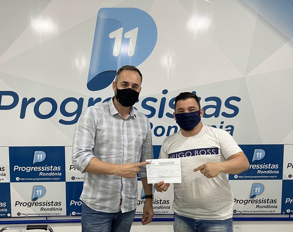 Luiz Paulo ao lado do funcionário público Frazão recém filiado ao PP-RO.